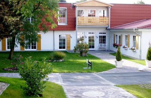 Plau am See House | Single room in Park Chalet - Parkhotel Klüschenberg
