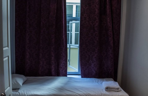 Old Town House | Single Room with shared facilities - Old Town