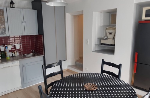 Verdun Apartment | single-storey heart of Verdun