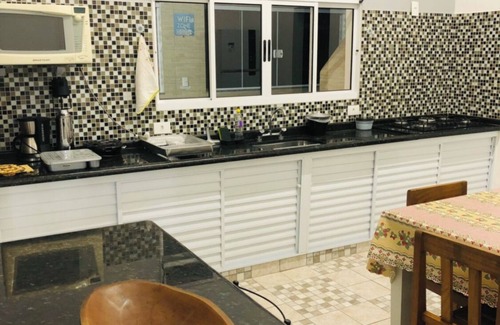 Atibaia Cottage | Single-storey house! Gated community/Leisure and relaxation/Air conditioning in bedrooms