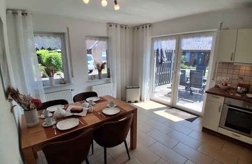 Weener House | Single-storey vacation home bungalow with wallbox in a quiet location in Weener