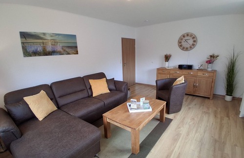 Weener House | Single-storey vacation home bungalow with wallbox in a quiet location in Weener