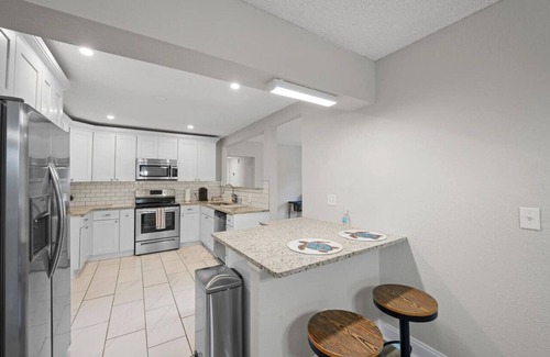 South Riverside House | Single Story 4 Bedroom Home Near Downtown Jax