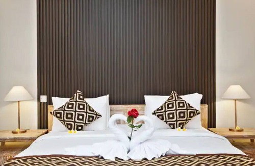 Pengosekan House | Sip coconuts in style 5-min from Ubud center