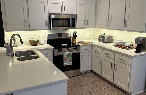 Oxford Cottage | Sip'ly Irresistible! Newly remodeled, 3-BD 3-Bath condo 1.7 miles from Campus!