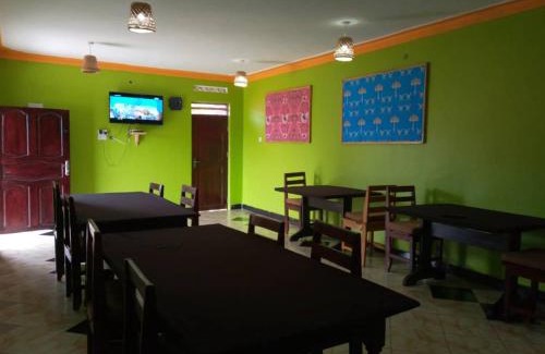 Sipi Hotel | Sipi Traveller's Lodge