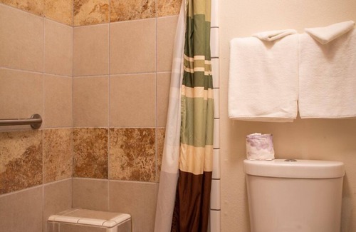 Weed Hotel | Sis Q Inn