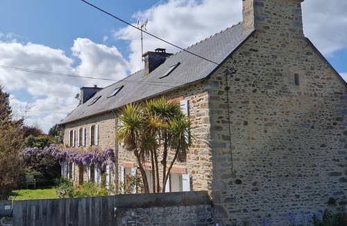 Tregomeur House | Sisters House