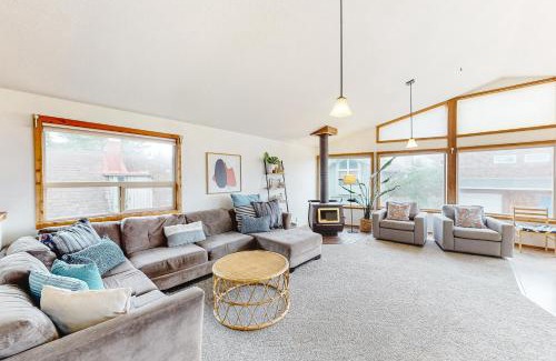 Manzanita House | Sitka House MCA 1354