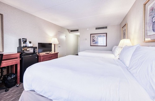 Southeast Calgary House | Situated 7-minute drive from downtown Calgary, & 2 minutes from Stampede Park