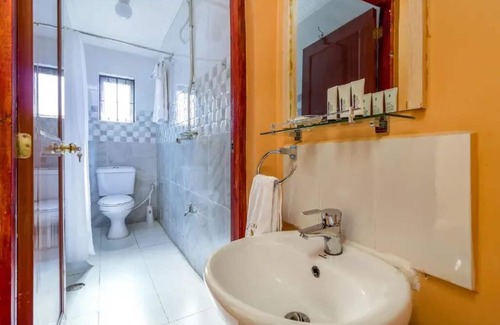 Embakasi Bed & Breakfast | Situated in a secure, quiet serene environment 15 min away from the Airport