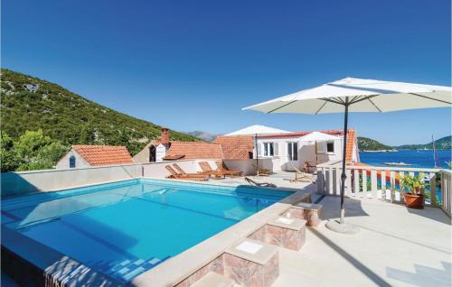 Sudurad House | Six-Bedroom Holiday Home In Sipan