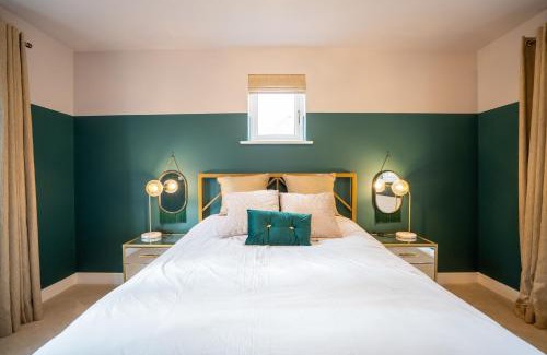 Bicester House | Six Bedroom New-build Detached House In Bicester