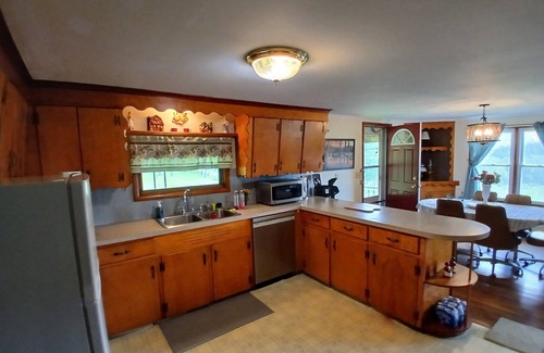 Ouaquaga House | Ska'no'ne -Peaceful Living 1-bedroom house with central HVAC & WiFi on 13+ acres