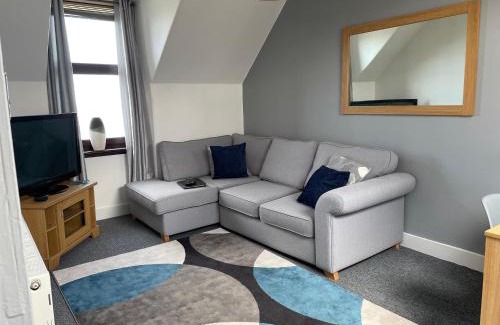 Lossiemouth Apartment | Skerry View - Overlooking the Moray Firth - close to Beaches, Harbour, Shops and Restaurants