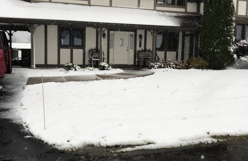 Clymer Condo | Ski and Golf Retreat by Hole 8