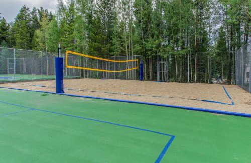 Warrior's Mark Apartment | Ski and Racquet Club 203B