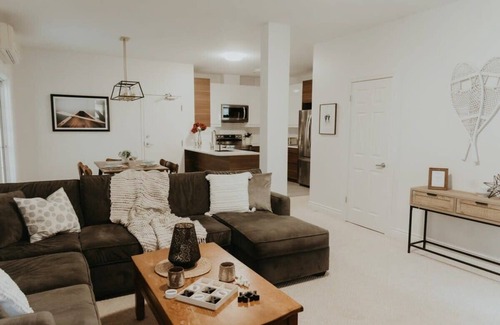 Saint-Faustin-Lac-Carre Condo | Ski, Bike In/Out Fall color festival at MontBlanc