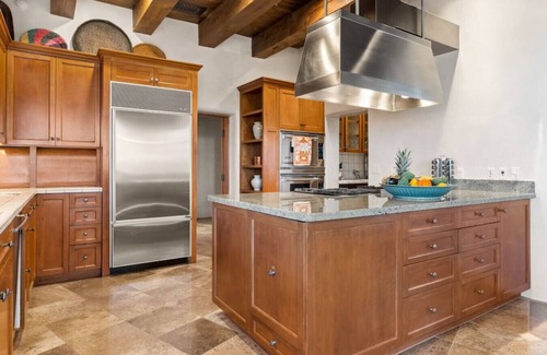 Northeast Santa Fe Villa | Ski Discounts! Luxury Estate with Soothing Hot Tub