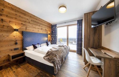 Schonbach Ski Chalet | Ski-Friendly Chalet in Neukirchen