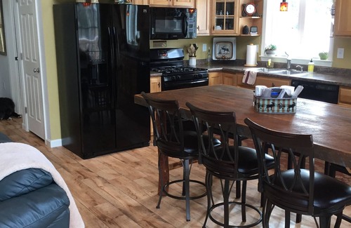 Mount Holly House | SKI, GOLF, SNOWMOBILE, HIKE, BIKE, RELAX, REPEAT