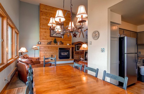 Breckenridge Condo | Ski Hill 32-Walk to Gondola & Main Street-Onsite Hot Tubs-Great Location!