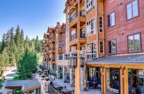 Truckee Resort | Ski In and Ski Out at Hyatt Northstar Lodge in Luxury 2 Bedroom Villa