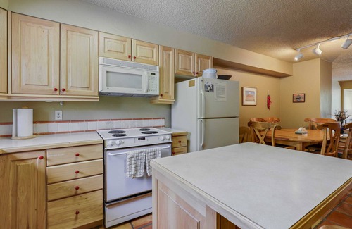 Peak 9 House | Ski-In/Out Cedars Chalet-2BR and Close to Everything