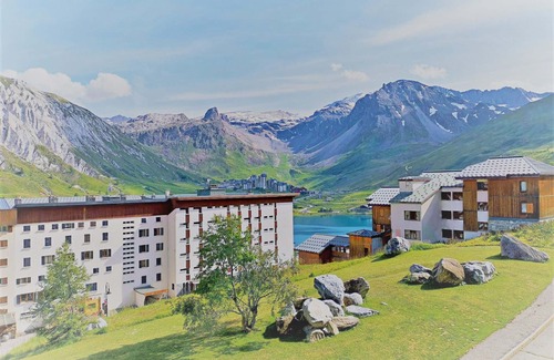 Tignes le Lac Apartment | ski-in/ski-out apartment Tignes Lac, 3 rooms, 8 pers., near shops and slopes
