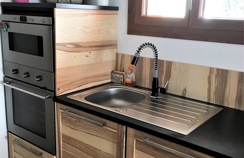 Le Corbier Ski Chalet | Ski-In/Ski-Out Chalet · Cozy · Sauna & Gym · Free WiFi · Stunning Mountain Views
