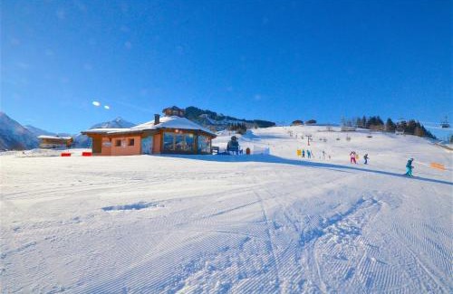 Kaprun House | Ski-in Ski-out Chalet Maiskogel 17A - by Alpen Apartments