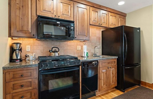 Tamarack Resort Cottage | Ski In/Ski Out Cottage with Private Hot Tub