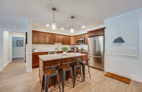 North Conway Condo | Ski-In/Ski-Out Cranmore Mountain Resort Condo!