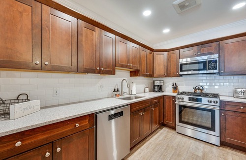 North Conway Condo | Ski-In/Ski-Out Cranmore Mountain Resort Condo!