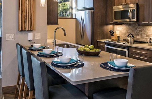 Peak 8 Resort | Ski in/Ski out. Grand Colorado Peak 8! One bedroom. Sleeps 4.