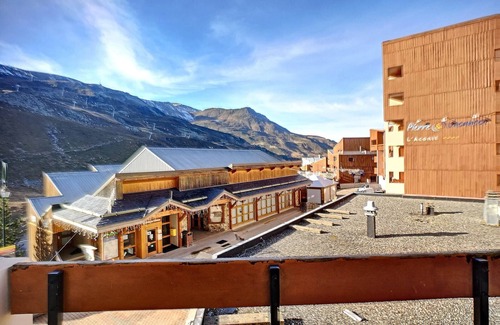 Les Bruyeres Apartment | Ski-in/Ski-out Studio for 3 in Les Menuires - Balcony, Great Location