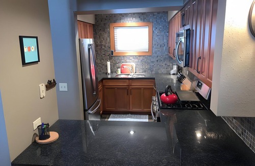 Central Vermont- Killington Condo | Ski-In/Ski-Out Sunrise Village Condo | 2BR, Fireplace, Pool