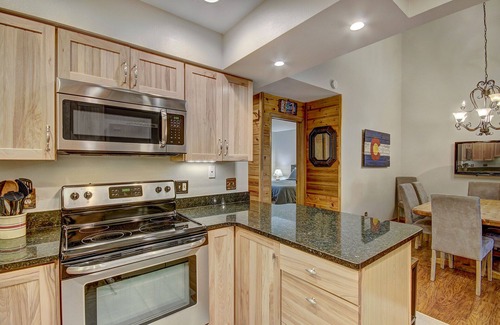 Breckenridge Condo | Ski In-Walk to Gondola and Downtown Locaiton!
