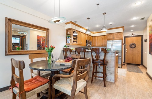 Downtown Park City Condo | SKI N SKI OUT. 5 Min Walk to Historic Main St. Ski, Hike, Bike, out the door.