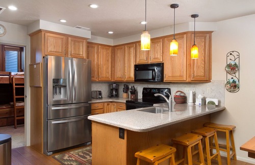 Park City House | Ski the Canyons Village! Majestic Mountain Views! Free door-to-ski shuttle!