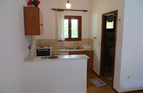 Troulos House | Skiathos Troulos Studios 500 Metres From the Beach Surrounded by Pine Trees