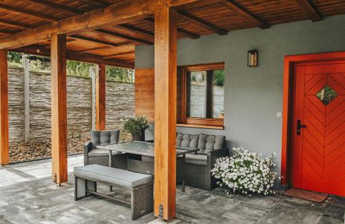Boleslawow House | Skrzaci zakątek - domek z prywatną balią z jacuzzi