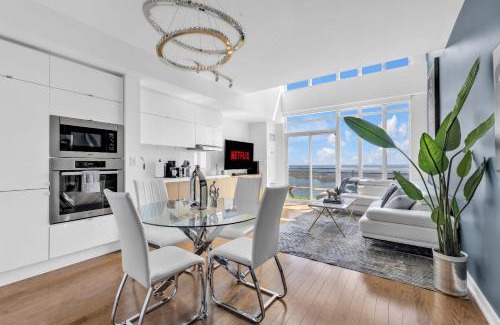 CityPlace Apartment | Sky-High Penthouse Breathtaking City Views