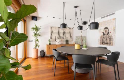 Bahar ic-Caghaq Ski Chalet | Sky Mirror