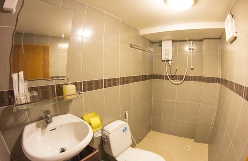 Daun Penh House | SKY Residence - 50m to Museum and Riverside