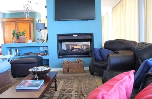 St. James House | Skye Home - Views!