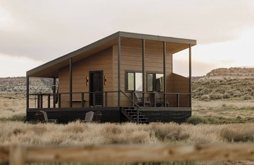 Monticello RV Rental | Skylight Casita, Solar Powered, AC and Heating, near National Parks