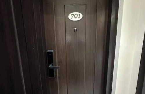 Khar Apartment | Skyline A : A Cozy Studio Apartment