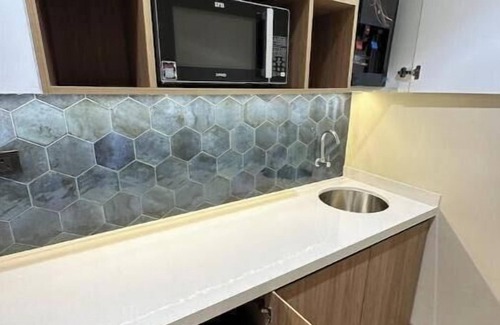 Khar Apartment | Skyline D : A Cozy Studio Apartment