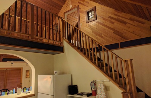 Ashford Apartment | Skyline Suite @ Alexander's Lodge [No Pets, NO Breakfast]- 1 Mile from entrance